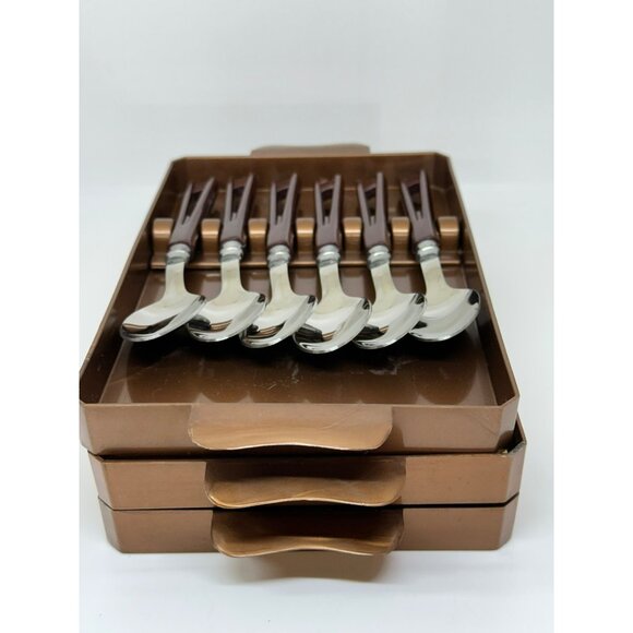 VTG STANHOME Stainless Faux Plastic Flatware Set (18 pcs) Matching Case Brown - Picture 7 of 10